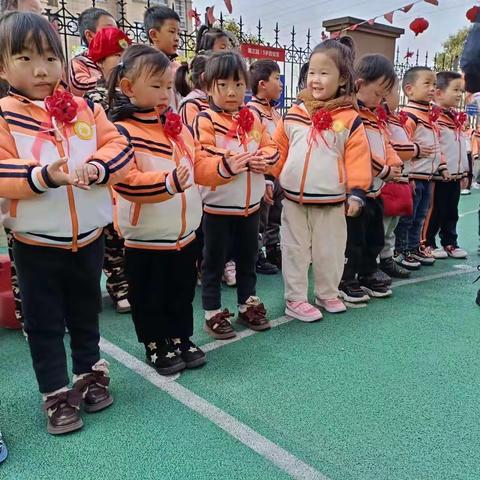 我们来一起回顾一下小宝贝们的精彩瞬间吧！精彩的一周📸，展现我们的风采✨