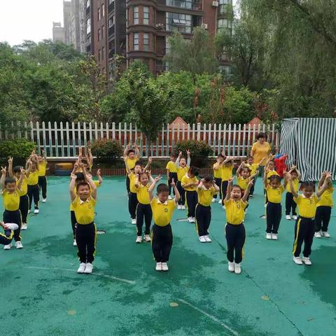 早操回顾，精彩再现。