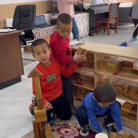 建构区《垒高》