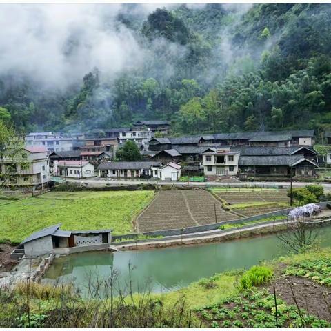 贺帅故里，居然隐藏着这样一个古朴的土家山寨。