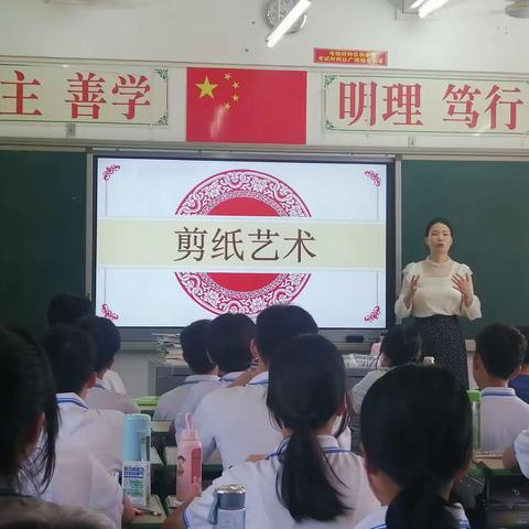 记灵山中学美术组老师五月之展示课成果