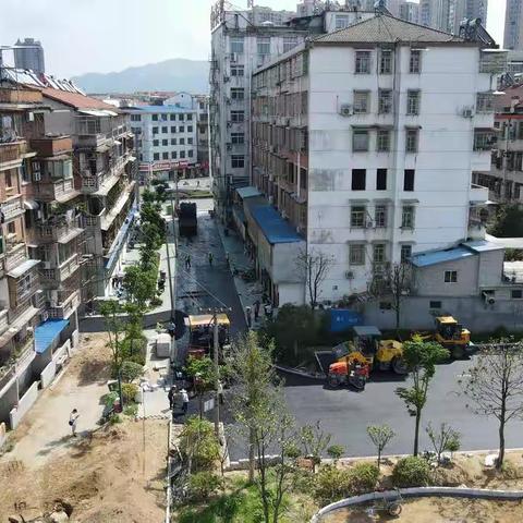 【双创】战高温赶进度 公路局停车场建出“加速度”