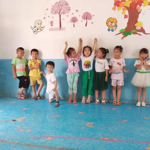 我们毕业啦！篇二（黄土铺镇中心小学附属幼儿园）