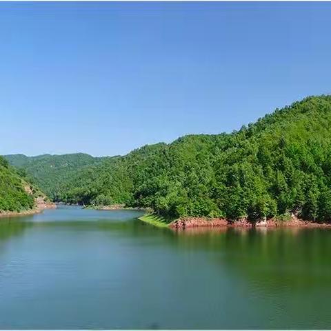 披一袭云崖烟雨，安暖流年