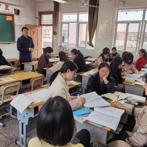 夯实基础，认真备考——新世纪小学语文组教研活动纪实