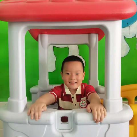 2022年海贝幼儿园上学期中（2）班期末评语