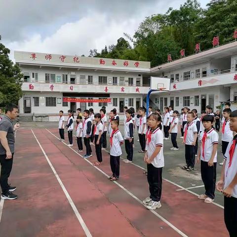 “我爱劳动，创造未来”鹧鸪小学六一儿童节活动