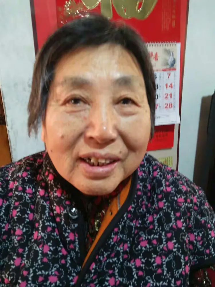 老婶赵东华，1946年生，博兴县人。早年在博山某国企上班，后调入肥城农信社。