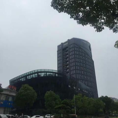 第一天信息量有些大 需要学的很多很多……