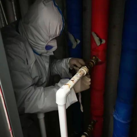 疫情突袭 有序应对 全力保供稳民心