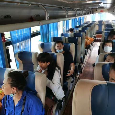 尊崇不变，温情升级——福田区退役军人事务局前往广州白云机场迎接福田籍新疆喀什军区退役士兵光荣返乡