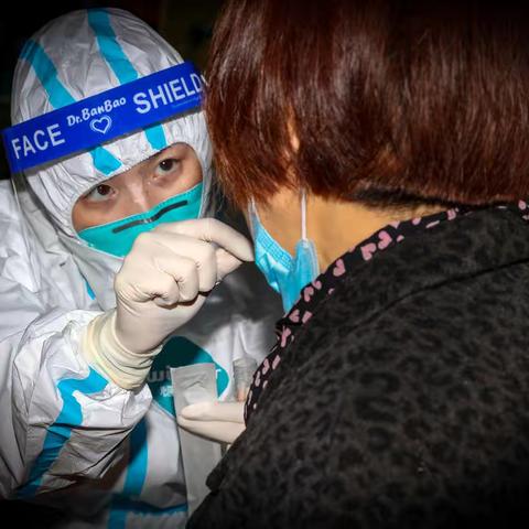 众志成城 守望相助