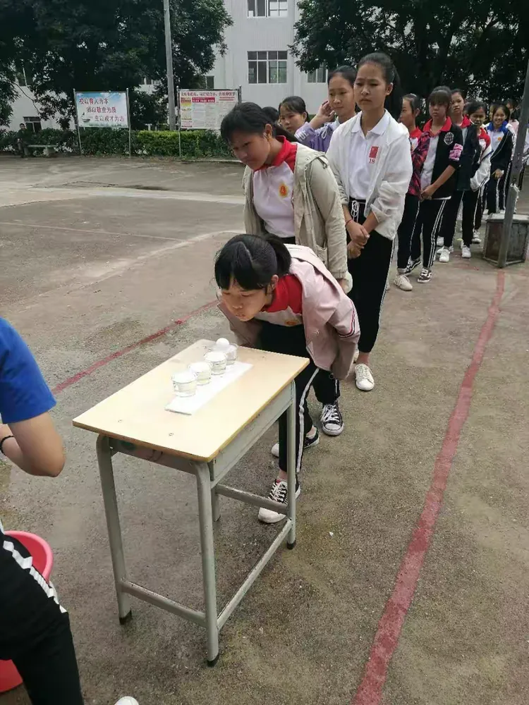 容县六王中学庆建国70周年,纪念五四运动100周年,建团97周年"青春心向