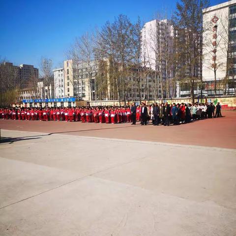 开展“四进”活动                                                                ———城关小学