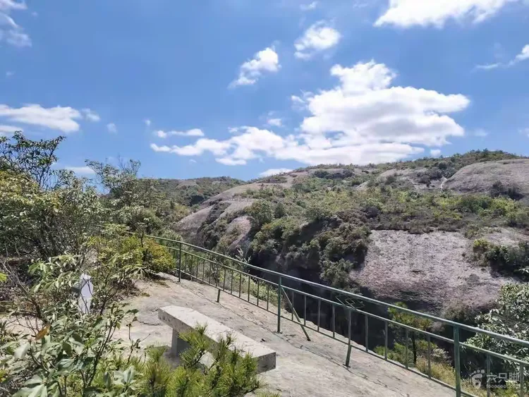 后山景色00:12日月同辉方山腰带玉女瀑,鹊桥,瑶池,日月同辉:一聚景