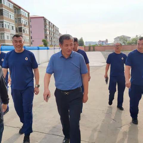 大庆市应急管理保障服务中心王生友主任一行人莅临中林大队检查指导工作
