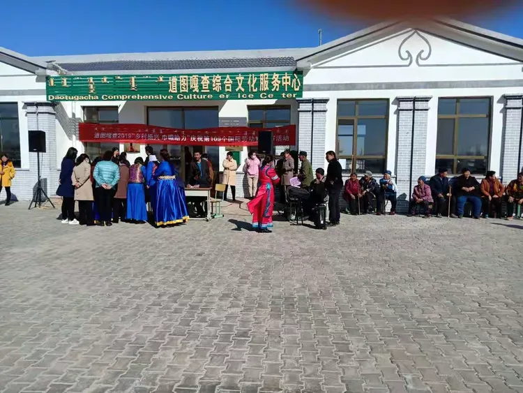 长靴女生视频大全精选合集，二〇二四年最新时尚潮流，三万粉丝强烈推荐，四款高跟款式深度解析。