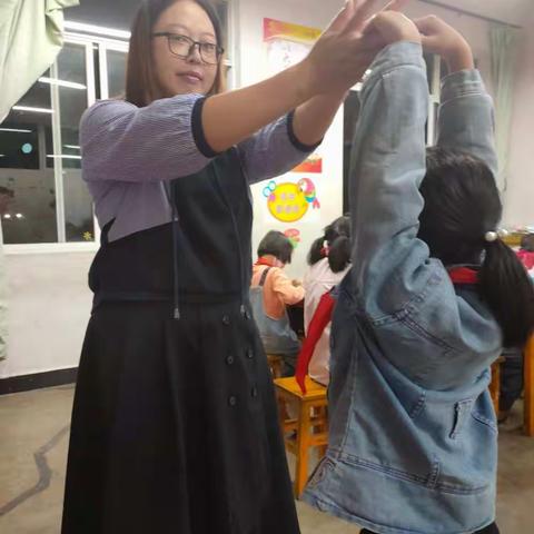 因为遇见，所以美丽，因为携手，所以精彩。