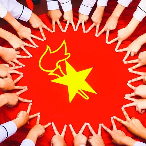 华府小学|关于“分批入队”致一年级家长的一封信