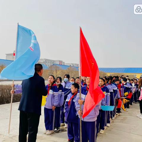 长岭县三青山镇中心小学“学习雷锋精神”系列活动之社会服务篇