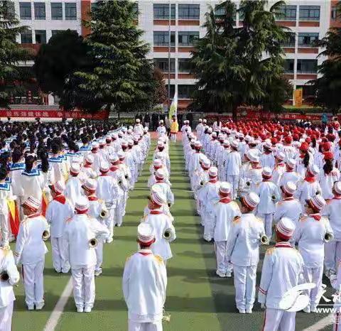 天水市建三小学五(二)班“运动健康，快乐成长”为主题的春季田径趣味运动会