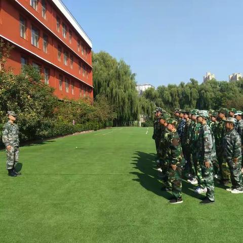 北环学校2020年新学期军训汇演暨开学典礼
