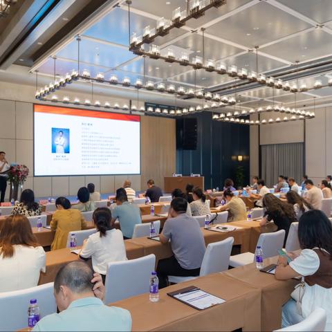 初心如磐 笃行致远—岳阳市眼科质量控制中心学术年会暨第二届白内障超乳手术培训班顺利召开