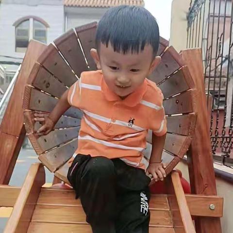 爱幼赞博远幼儿园 礼赞二班 任子乐 宝贝成长档案