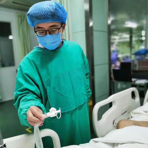 立足岗位，学思践悟，守初心