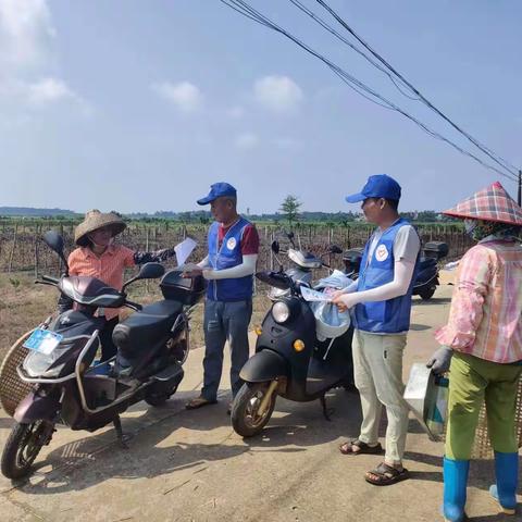 文蛟乡村振兴工作队深入田间开展严禁秸秆焚烧宣传动员活动