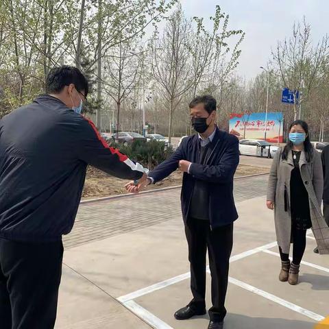 实验中学用最温暖、最安全的方式，迎接每一个孩子的归来！