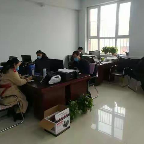 不落一户、不落一生——实验中学下乡发放资助及政策宣传纪实