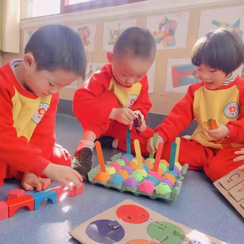 阳光贝贝幼儿园金房三分园中二班.一周生活记录