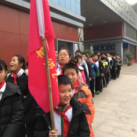 “传承中华美德，弘扬道德精神”道德故事进社区实践活动                     ——五年级组