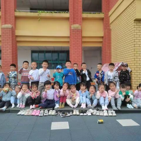 正安县第五幼儿园——中四班4月份幼儿成长记录