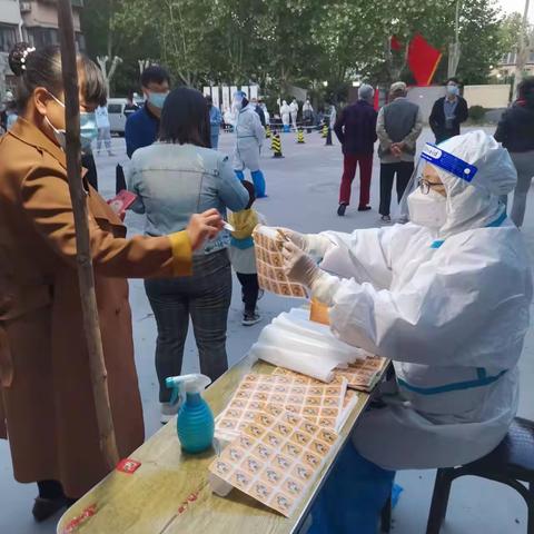 致敬坚守一线，默默奉献的“大白”妈妈