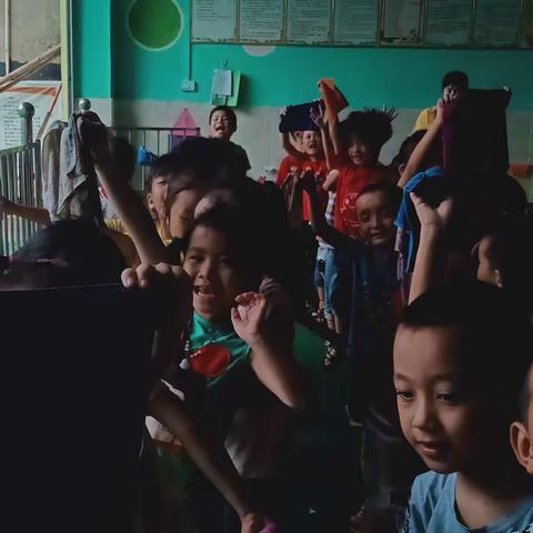 欣欣幼儿园大大班“五一”劳动节美篇