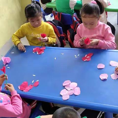 树林是小鸟的乐园，大海是鱼儿的乐园，幼儿园是我们小朋友的成长乐园！