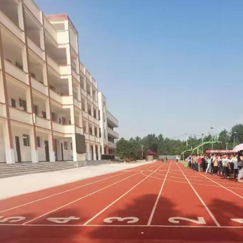 百尺竿头 更进一步——百步小学青蓝影子工作室迎来新面孔