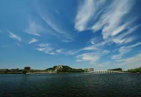 国际摄影新年奉献游览聊城古城3D灯光秀，泡江北温泉两日游