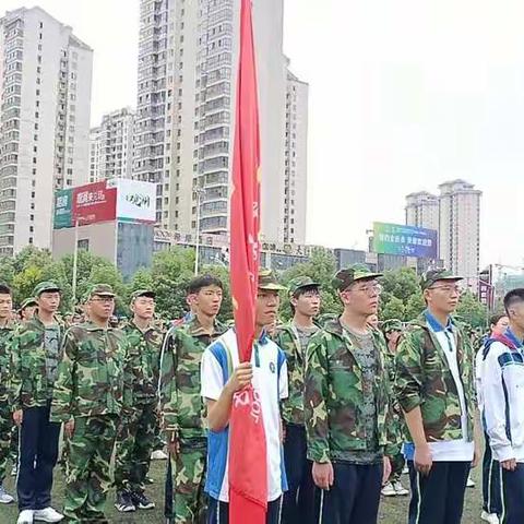 激扬青春，精彩军训——记高一二班军训风采