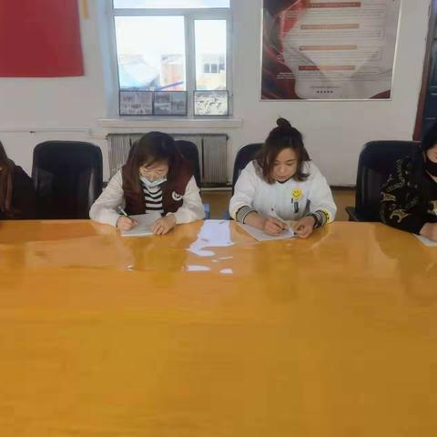 展巾帼风采     做时代先锋