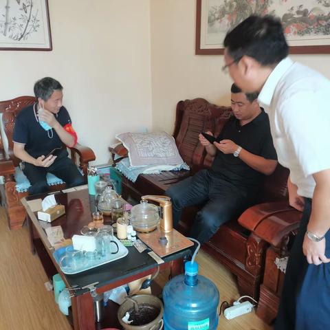 【青岛农商银行自贸区支行】走进社区进行无感授信和金融知识宣传