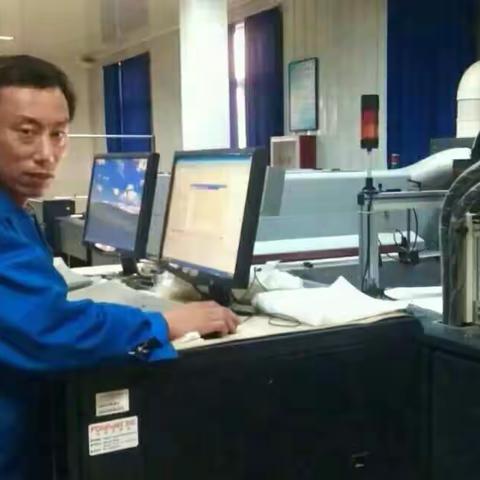 难忘中的一天……工作中的一天………忙碌中的一天…………。