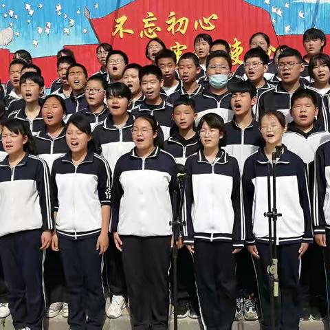 百年党史润心田 红歌联唱进校园