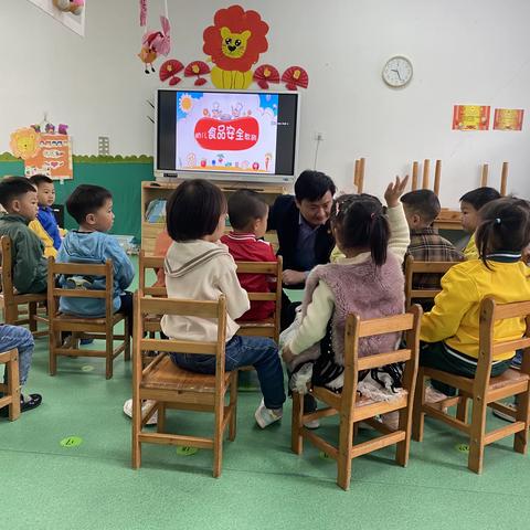 “守食品卫生安全，护幼儿茁壮成长” ——德兴市幼儿园泡泡班家长进课堂活动