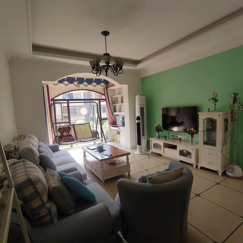 ⭐🔑万达周边，柏林谷房东豪装地中海风格，82产权2/2/1卫，中庭位置！售59.8万看房6758