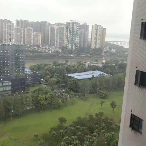 ❤️🔑捡漏！狂降装修当清水卖了望江榭看江 产权59实际98   套三已改套二 日式风格 满五唯一55.8万看房6758