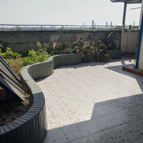 🔑⭐️捡漏26.6万凌云小区现浇房6跃7内跃，83产权实际130平方，3/2/2卫老证，看房6758