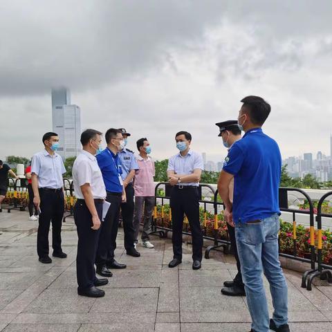 深圳市福田区政法委书记黄晓鹏率队到莲花山公园督导检查“两会”安保工作部署情况